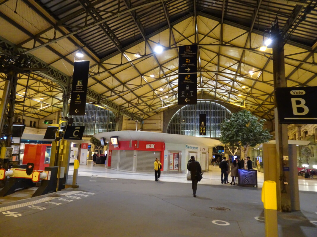 モンパルナス駅 トゥール駅 TGV移動 編 気ままな飛行機人のプログ